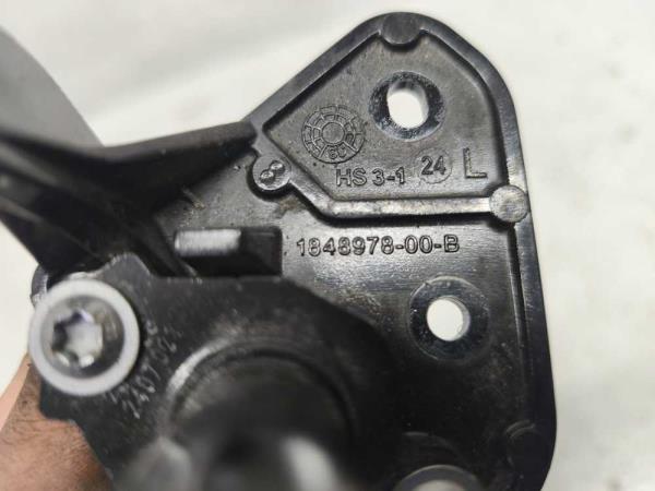 AIRBAG PIETON GAUCHE TESLA - Vue 3